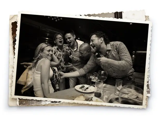 نگاه عاشقانه عکس قدیمی سیاه و سفید